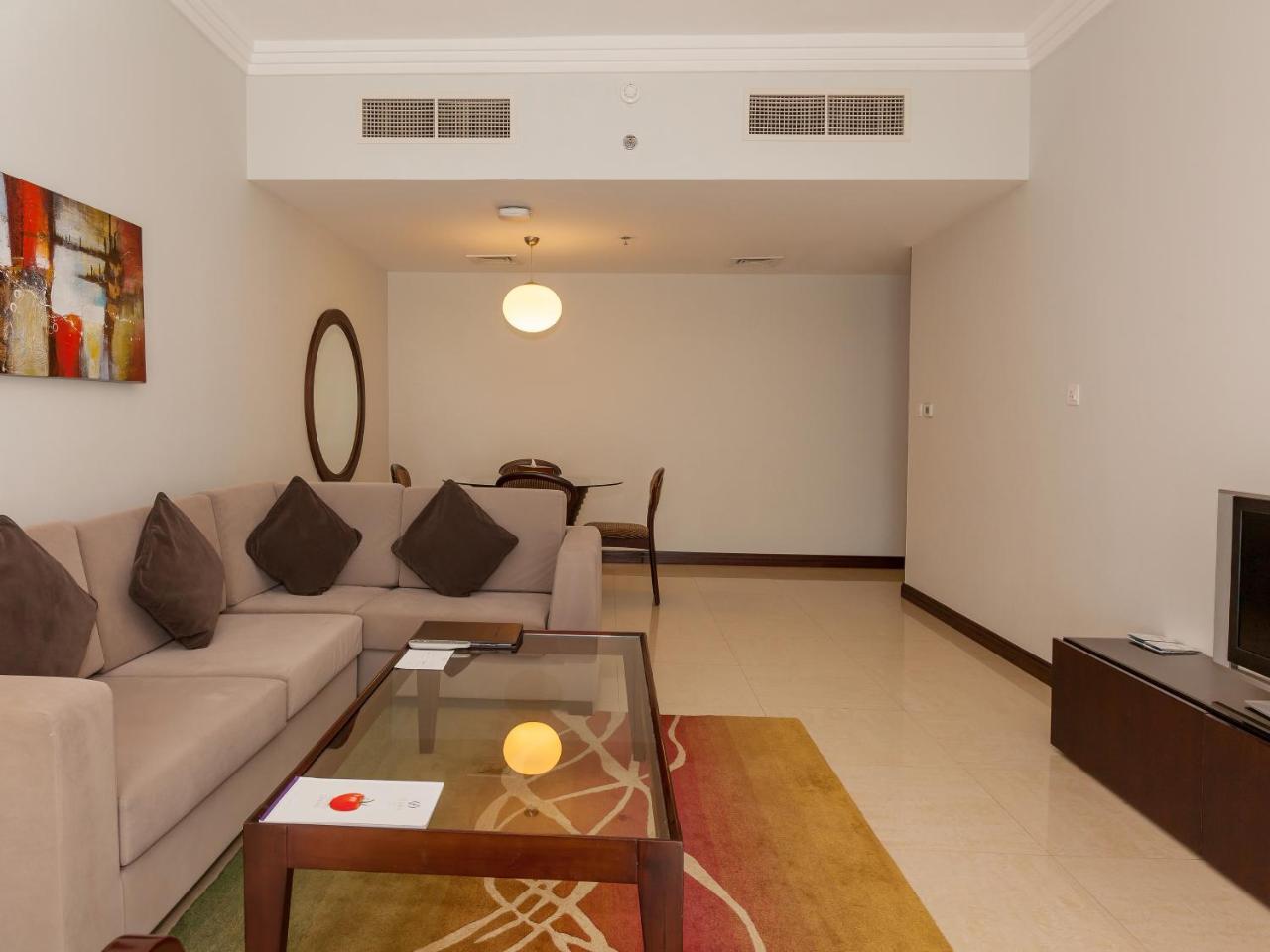 Flora Park Deluxe Hotel Apartments ดูไบ ภายนอก รูปภาพ